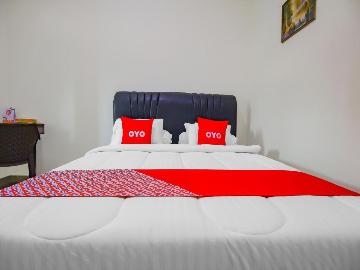 Oyo 90063 Silver Homestay Syariah Perabumulih Exteriér fotografie