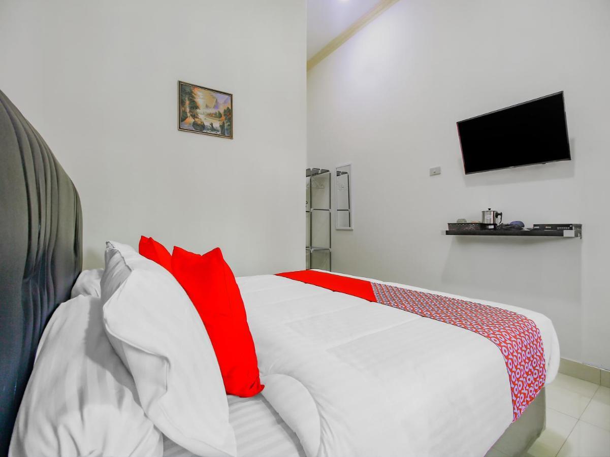 Oyo 90063 Silver Homestay Syariah Perabumulih Exteriér fotografie