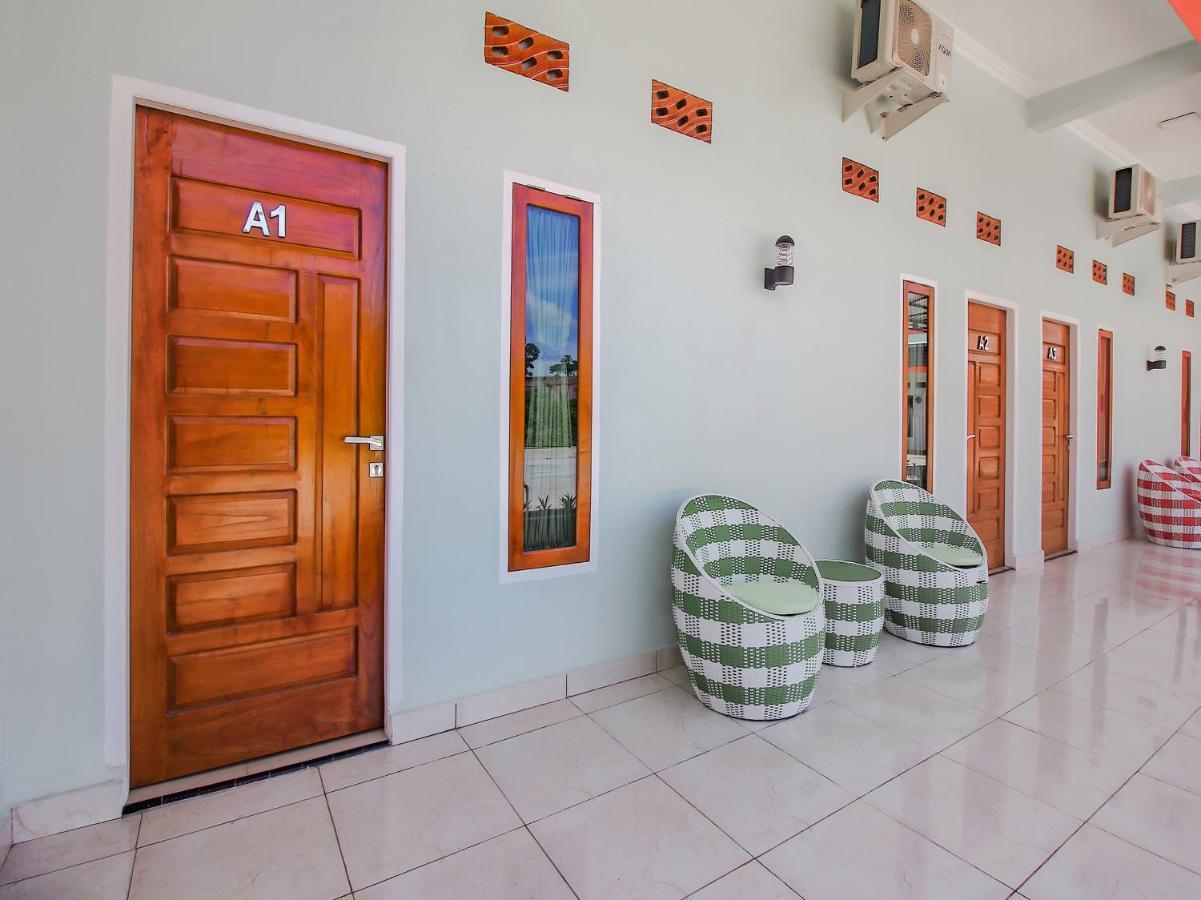Oyo 90063 Silver Homestay Syariah Perabumulih Exteriér fotografie
