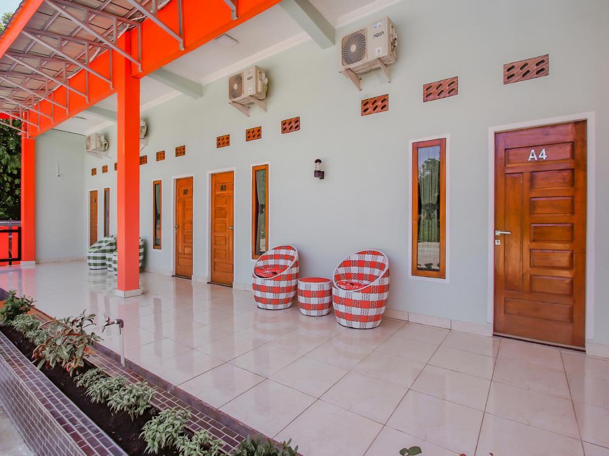 Oyo 90063 Silver Homestay Syariah Perabumulih Exteriér fotografie